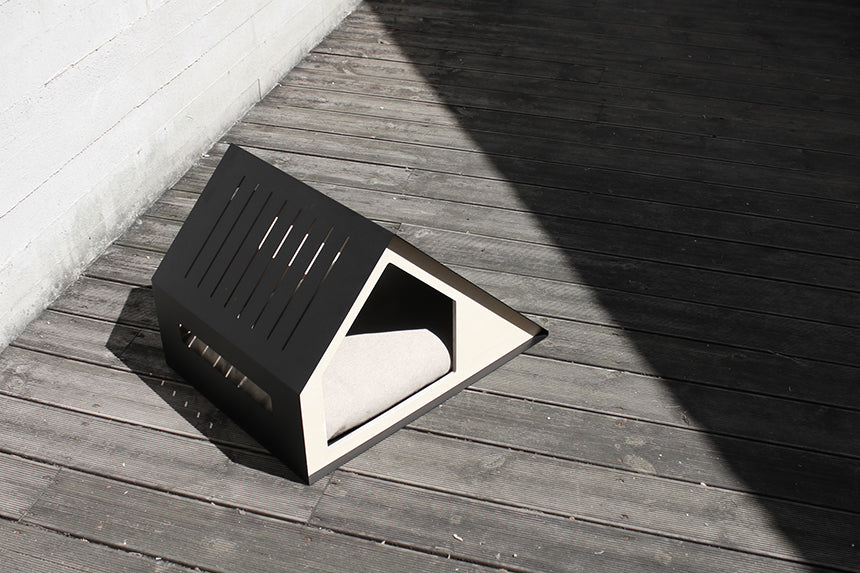 Deauville Pet House . Black